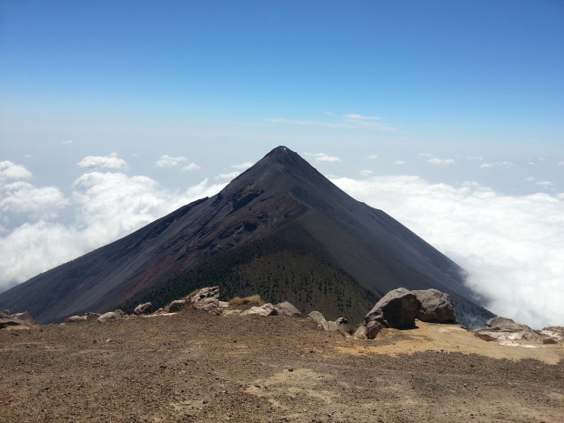 im36 - volcan de acatenango